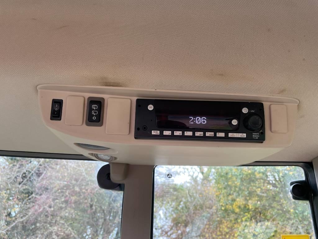 John Deere 6155 M Tractors