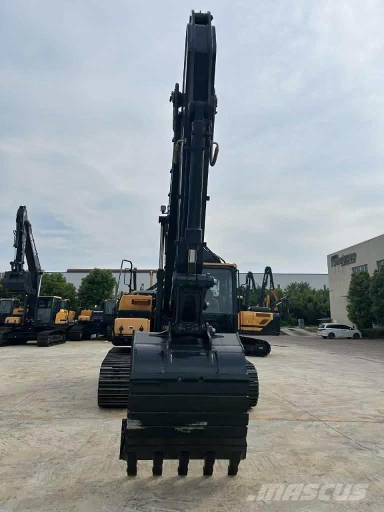 Hyundai HX 220 L Crawler excavators