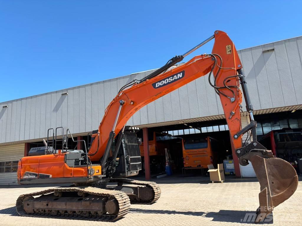 Doosan DX 255 NLC-5 Crawler excavators