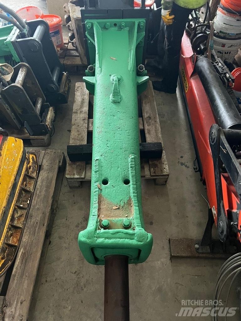 Montabert BRV 32 Hammers / Breakers