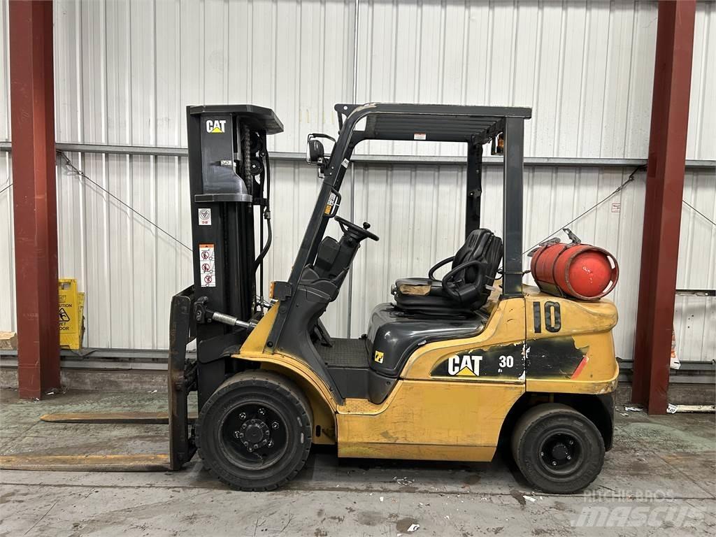 CAT GP30NT LPG trucks