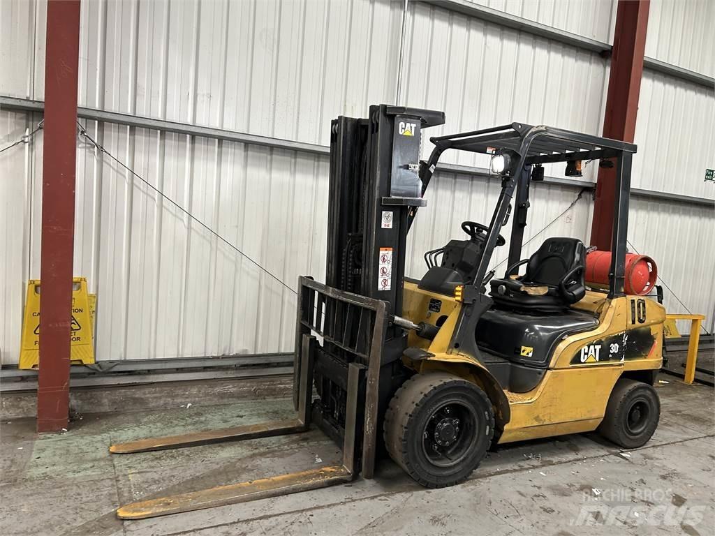 CAT GP30NT LPG trucks