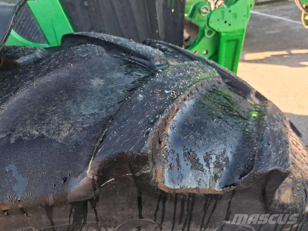 John Deere 6120 M Tractors