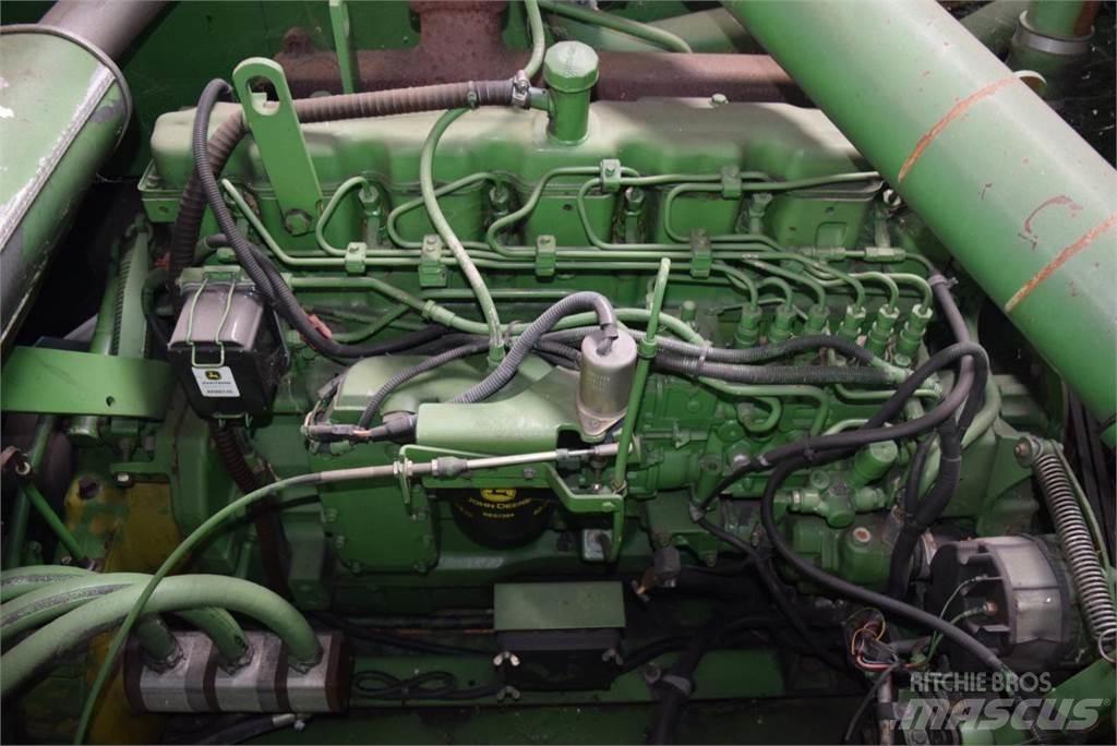 John Deere 2066 Combine harvesters