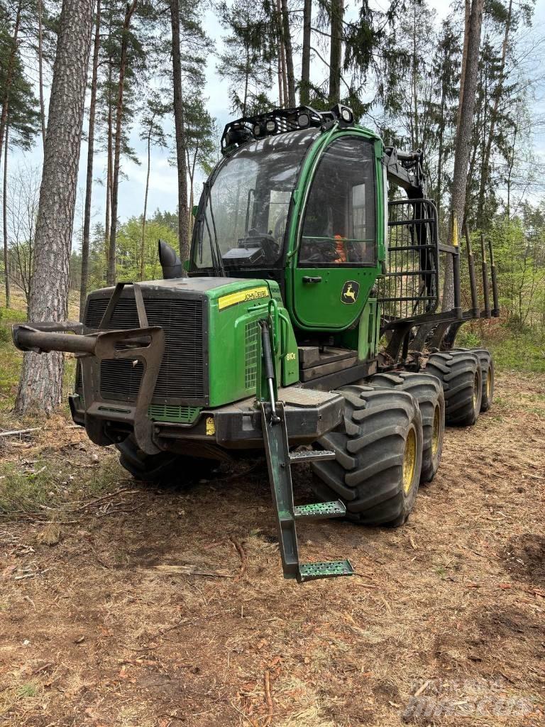 John Deere 810 E Forwarders