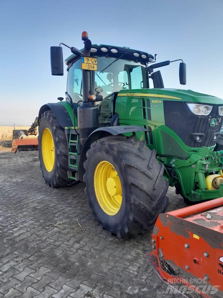 John Deere 6250R Tractors