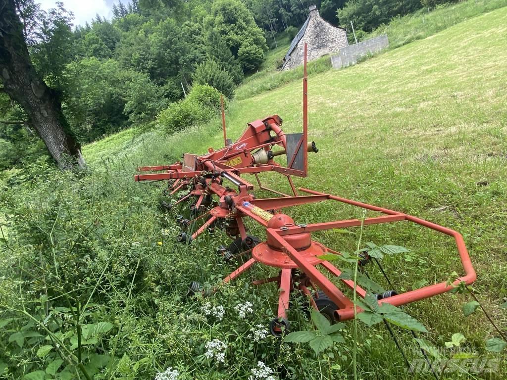 Kuhn GF6301MH Rakes and tedders