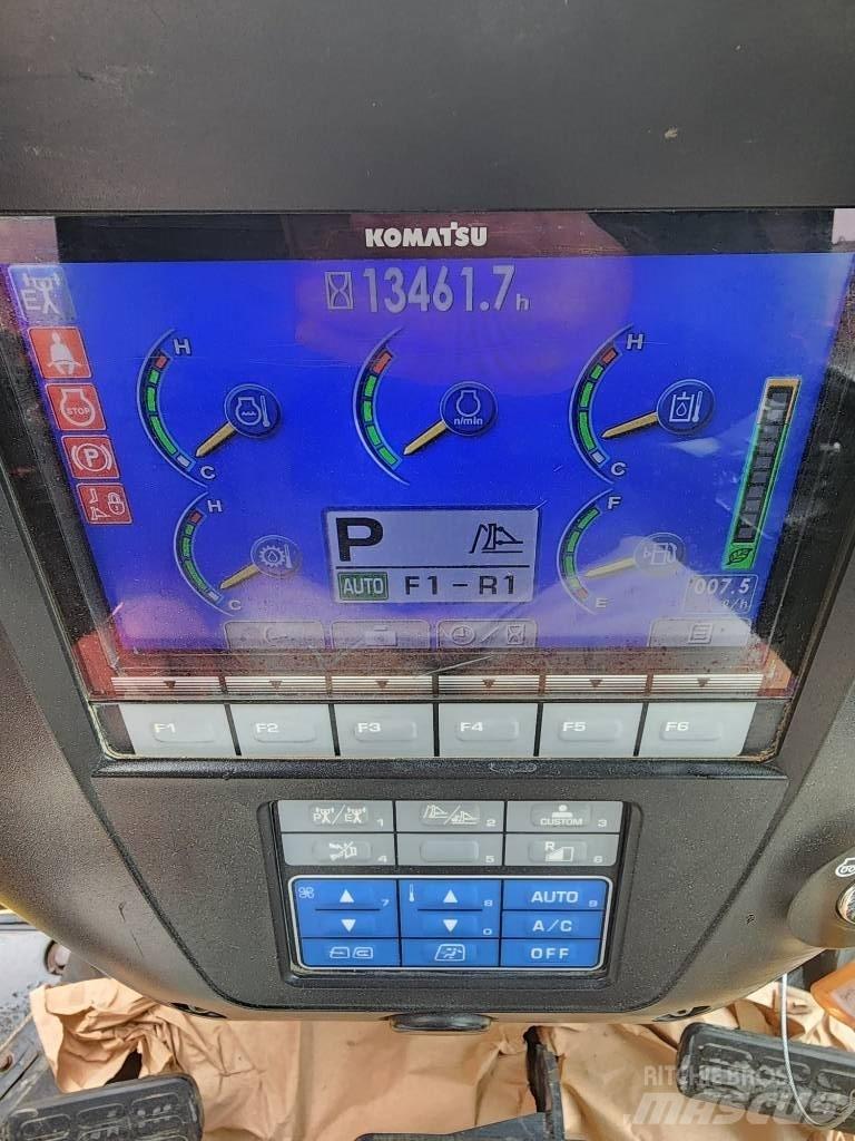 Komatsu D 65 PX-17 Crawler dozers