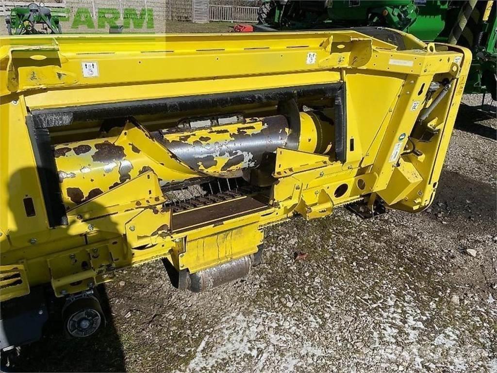 John Deere 8300 Self-propelled foragers