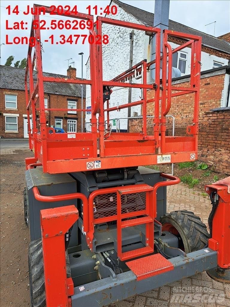 SkyJack SJ 6832 RT Scissor lifts
