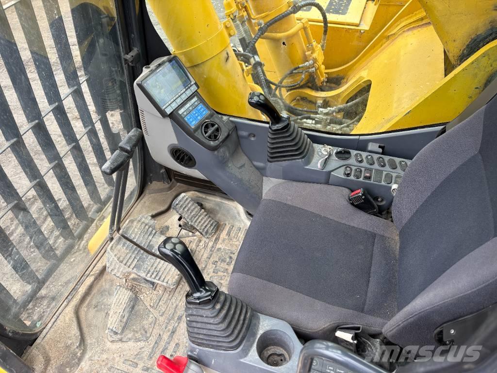 Komatsu PC700LC-11 Crawler excavators