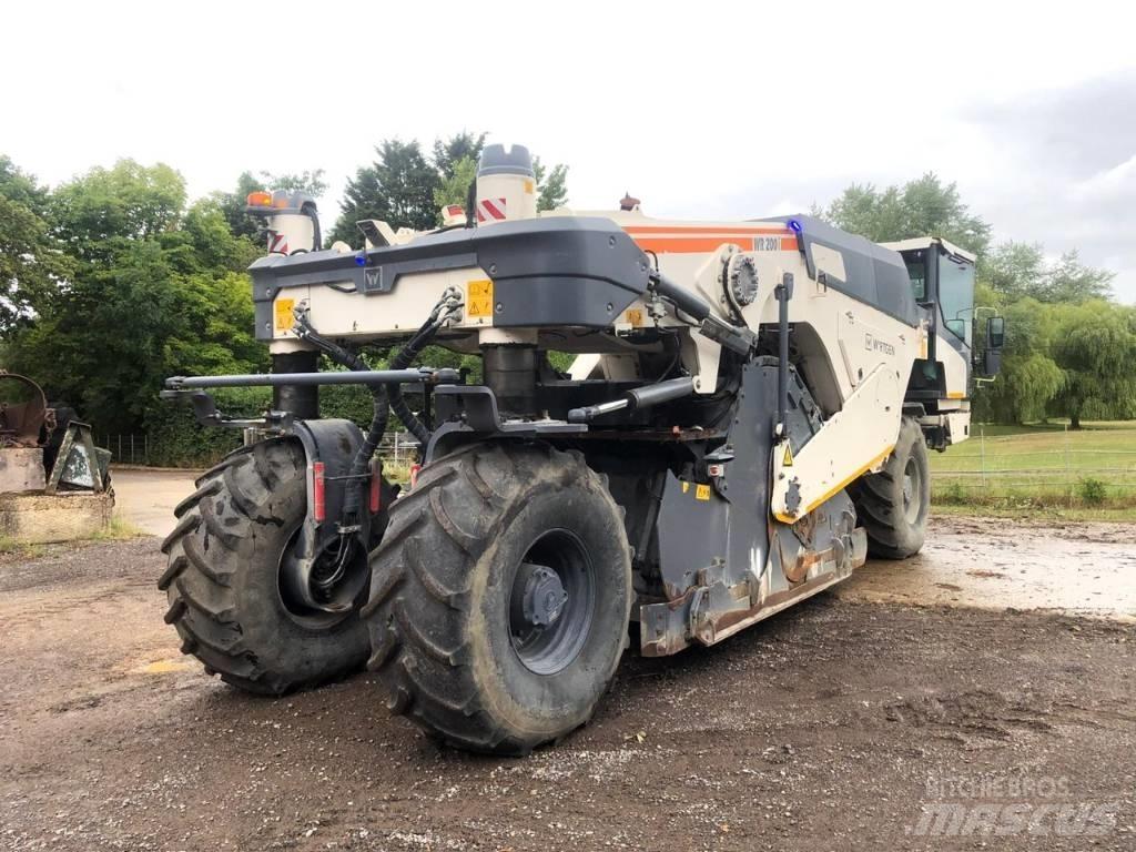 Wirtgen WR200i Soil compactors