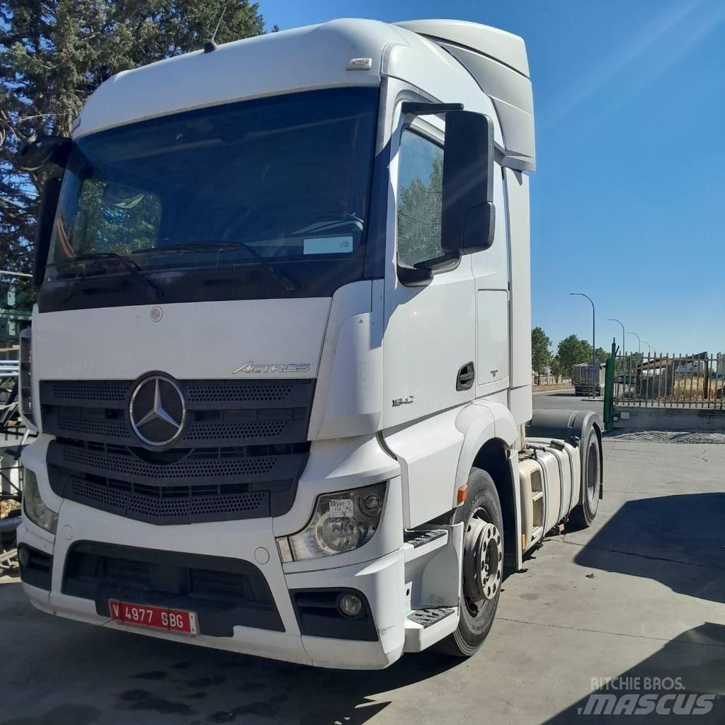 Mercedes-Benz 1842 Tractor Units