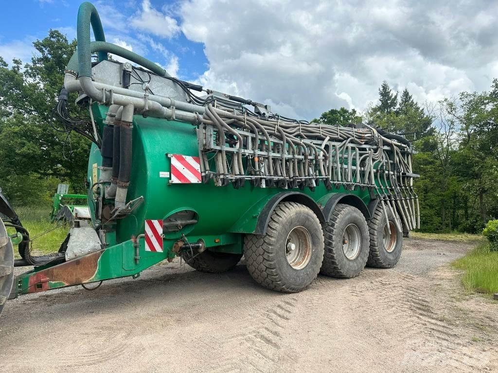 Samson PG 25 Manure spreaders