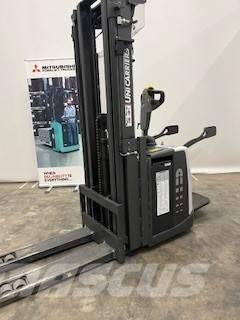 Atlet PSP160 Pedestrian stacker