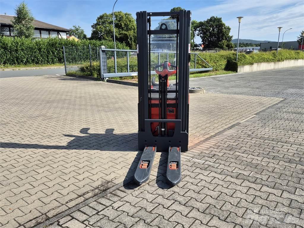 Linde L16APi Pedestrian stacker