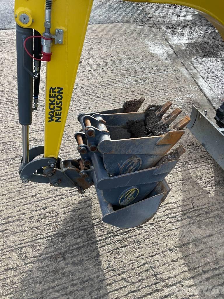 Wacker Neuson 803 Mini excavators < 7t (Mini diggers)