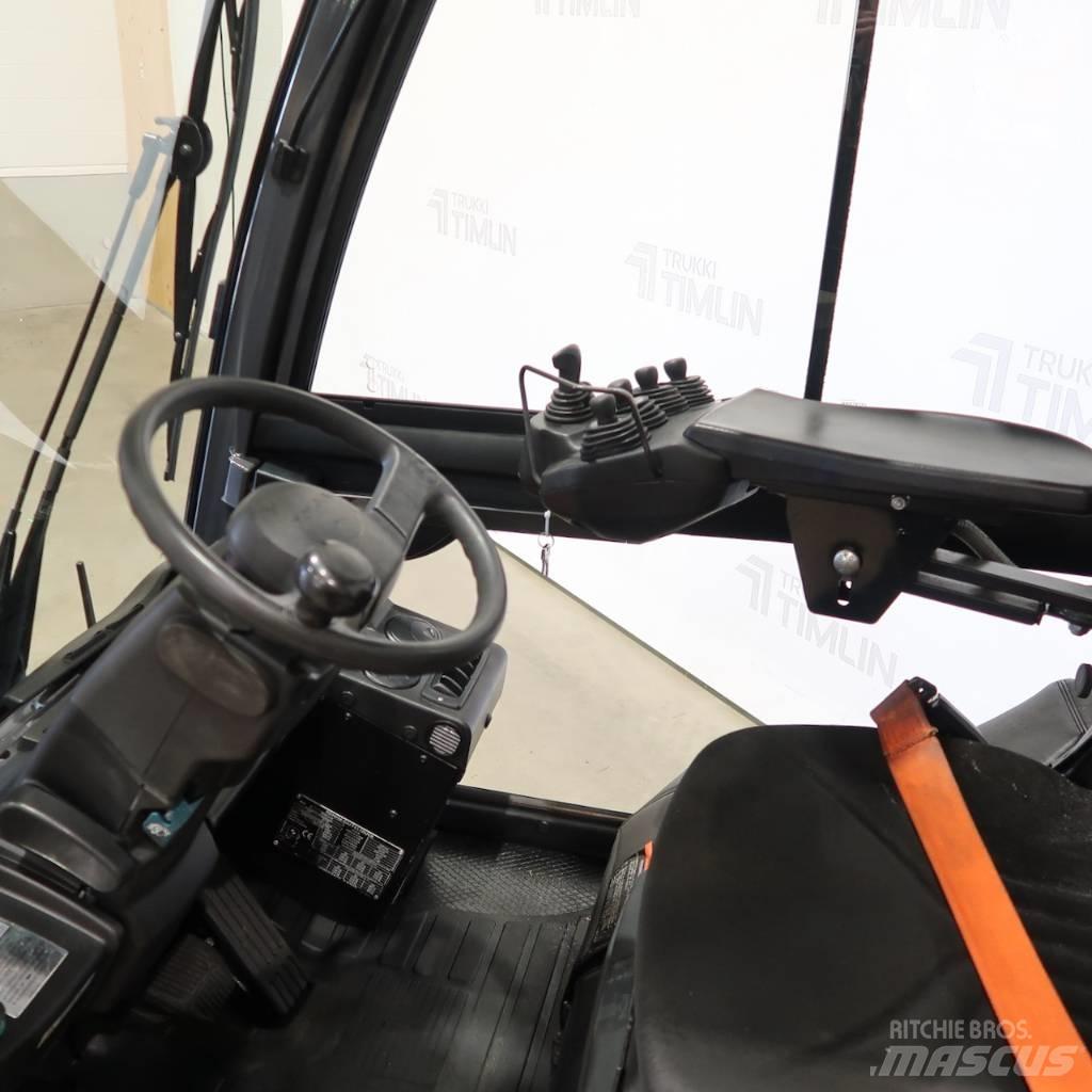 Toyota 02-8FDJF35 Diesel trucks