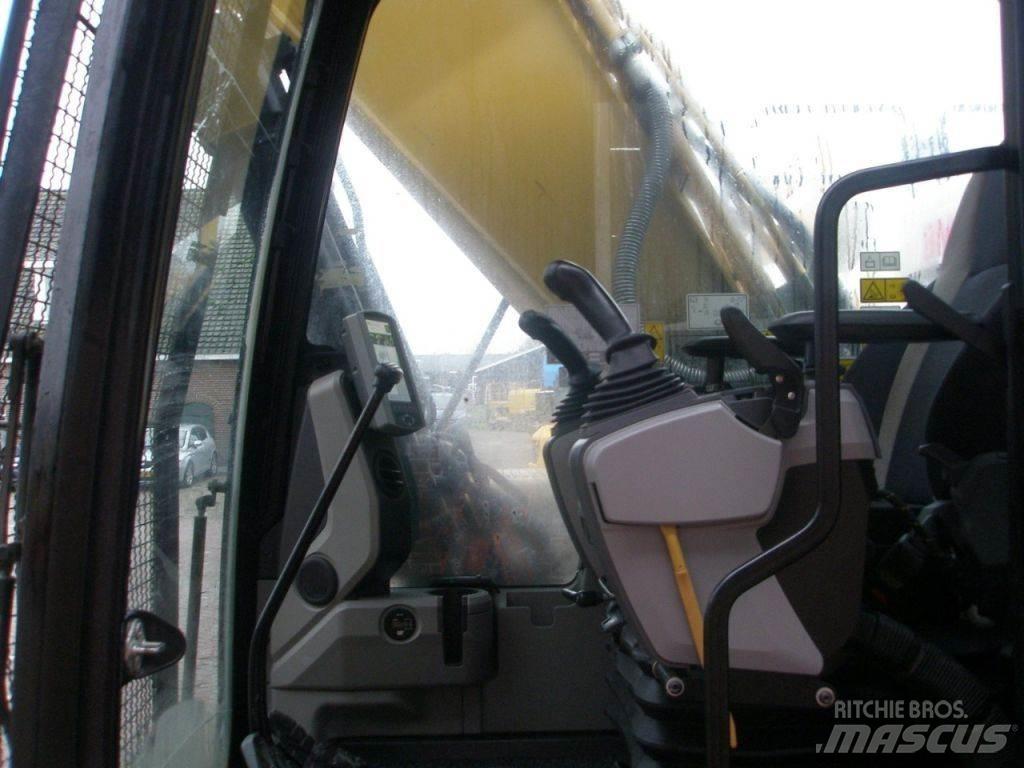 CAT 326FL Crawler excavators
