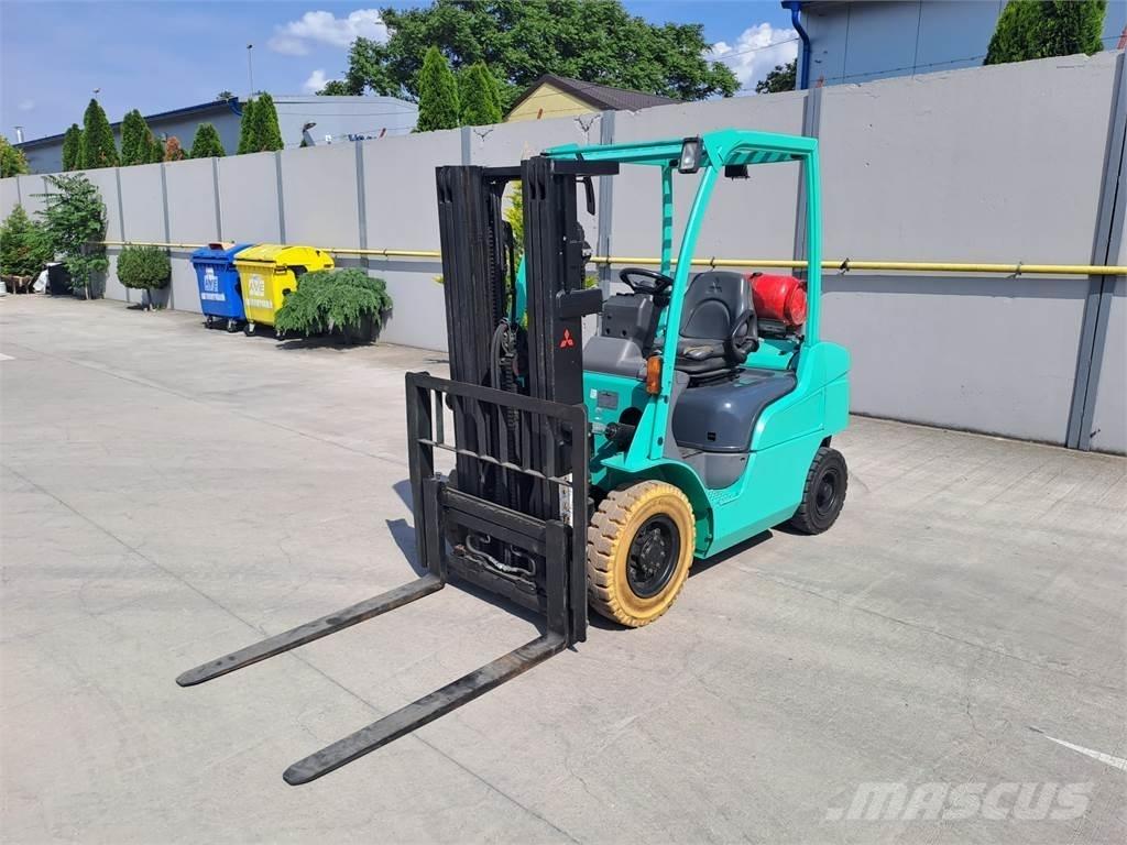 Mitsubishi FG25N LPG trucks