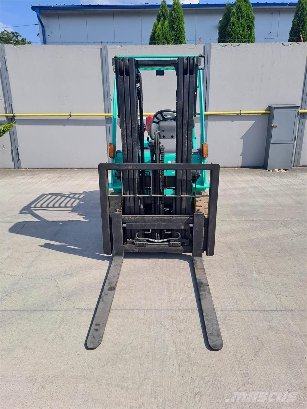 Mitsubishi FG25N LPG trucks