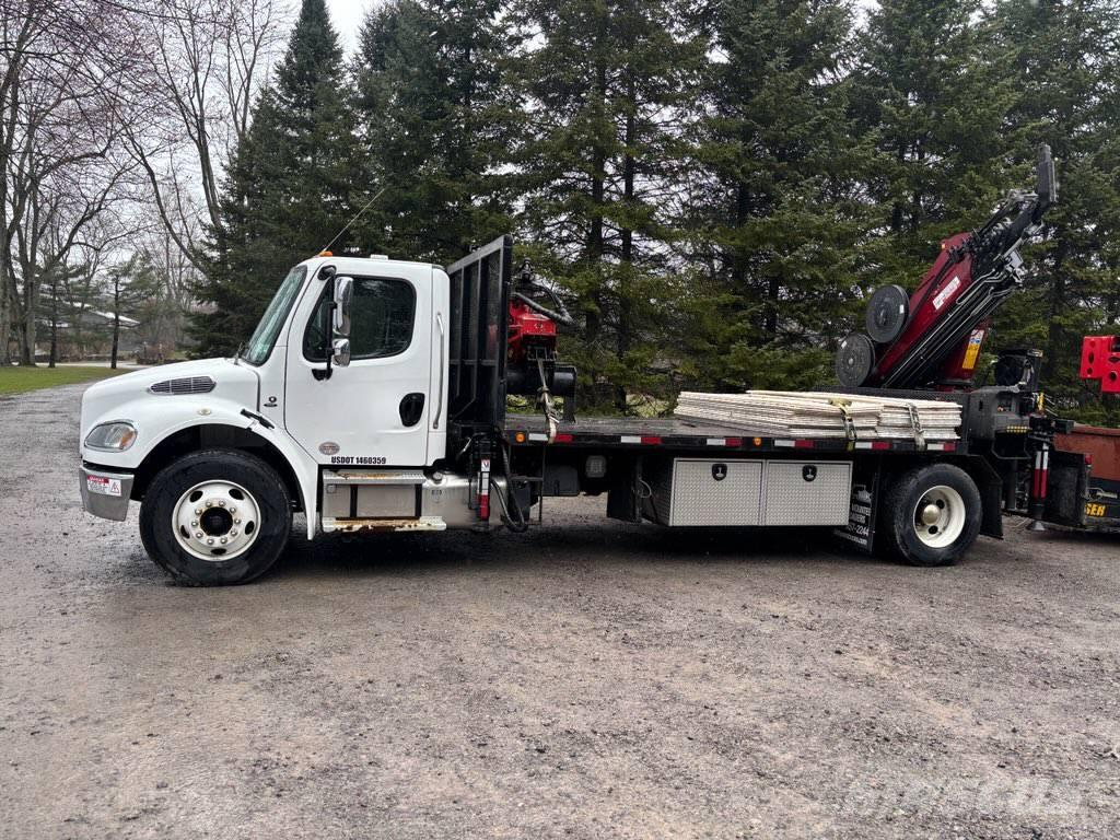 Freightliner M2-106 Tracked cranes