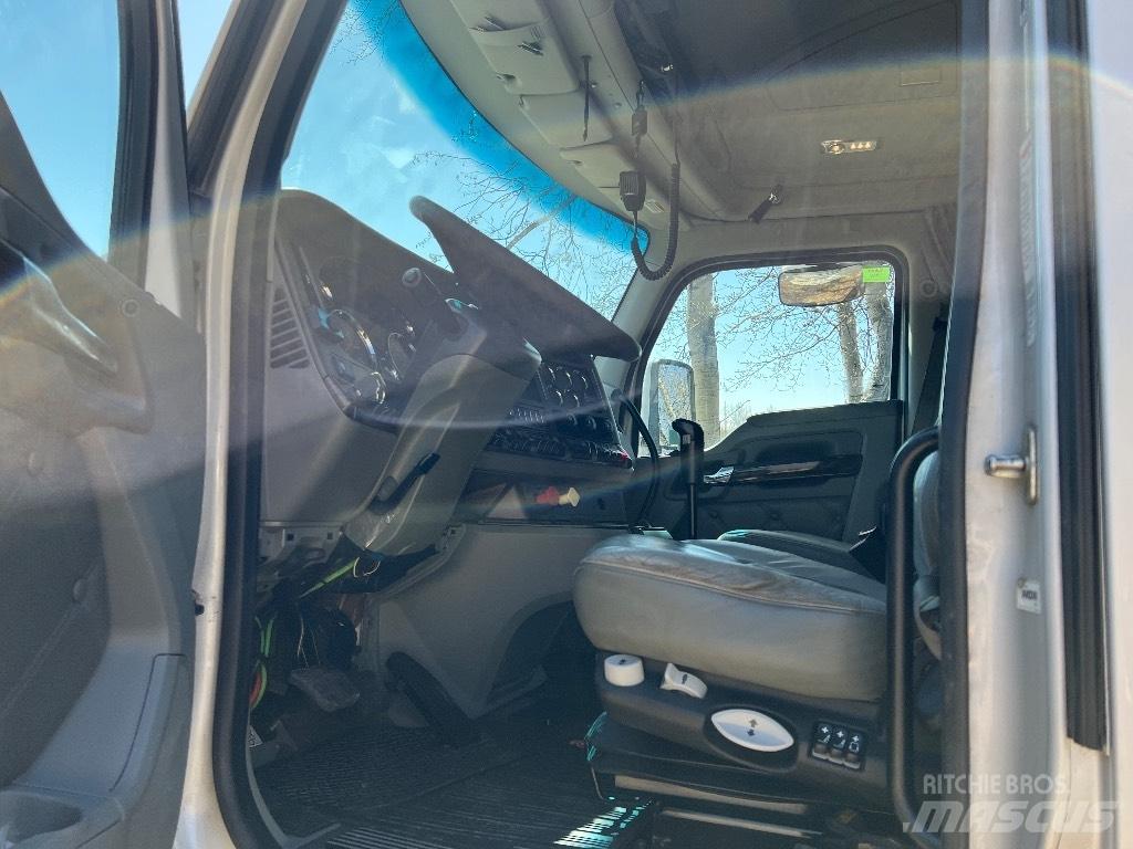 Kenworth T680 Tractor Units