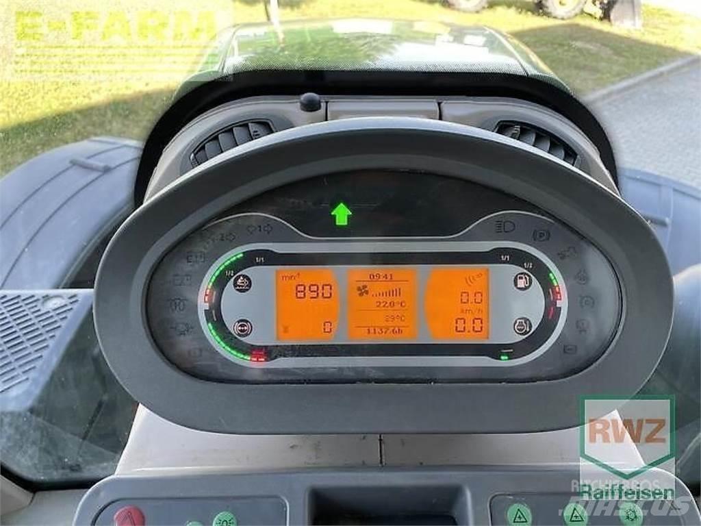 Fendt 828 vario Tractors