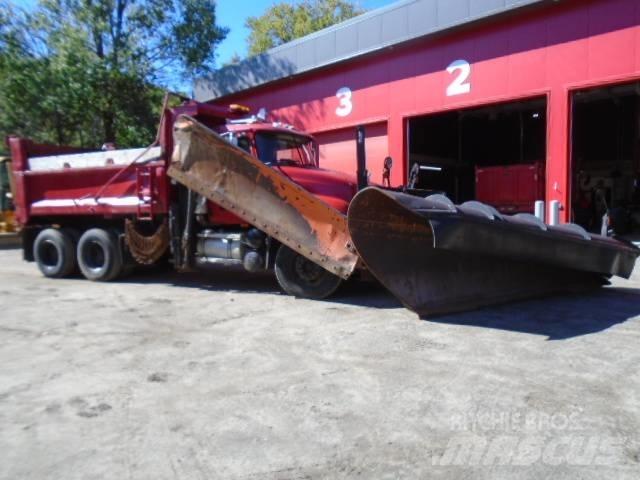 Mack CV 713 Snow blades and plows