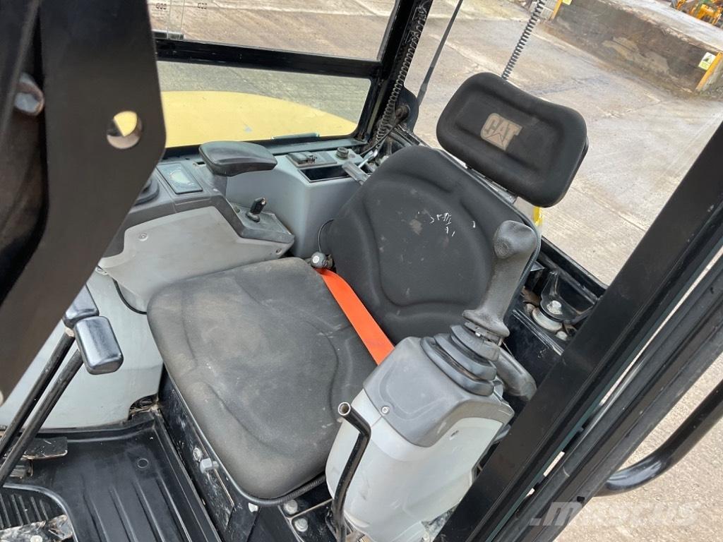 CAT 302.7 D CR Mini excavators < 7t (Mini diggers)