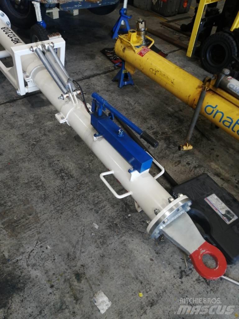  TISMAN TB B737 Material Handling - Others
