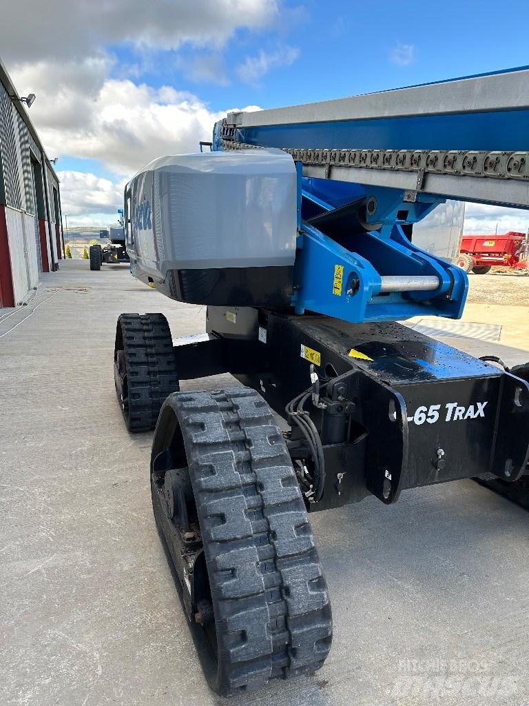 Genie S 65 Trax Telescopic boom lifts