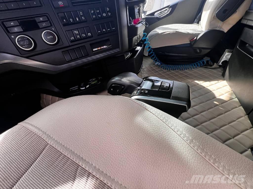 Volvo FH 500 Chassis Cab trucks