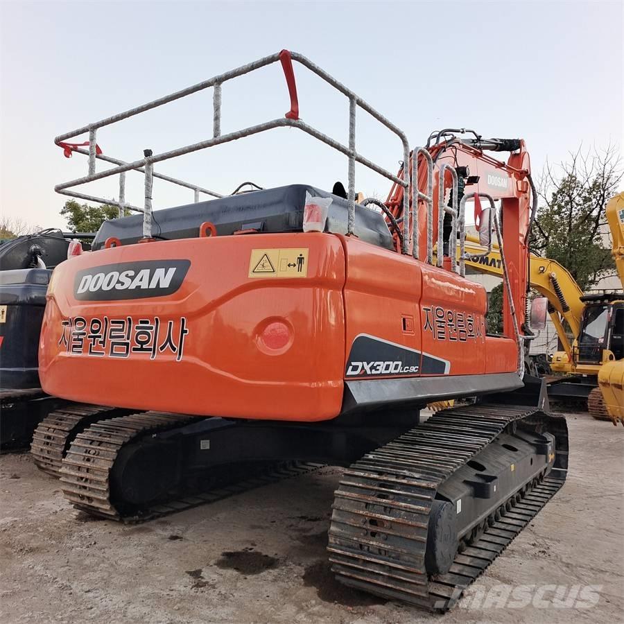Doosan DX300LC-9C Crawler excavators