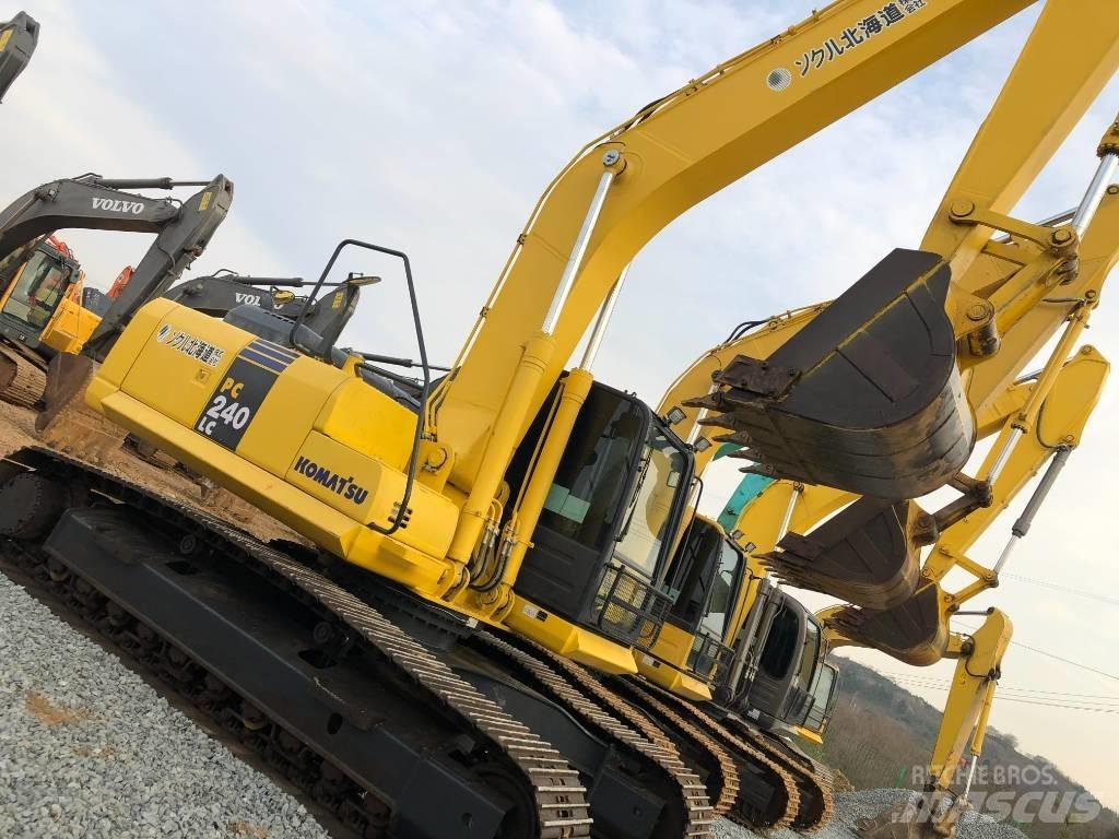 Komatsu 240-8 Crawler excavators