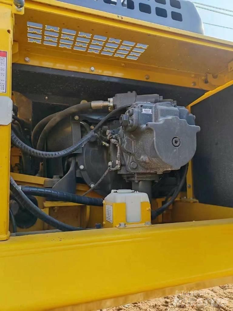 Komatsu 450-8 Crawler excavators