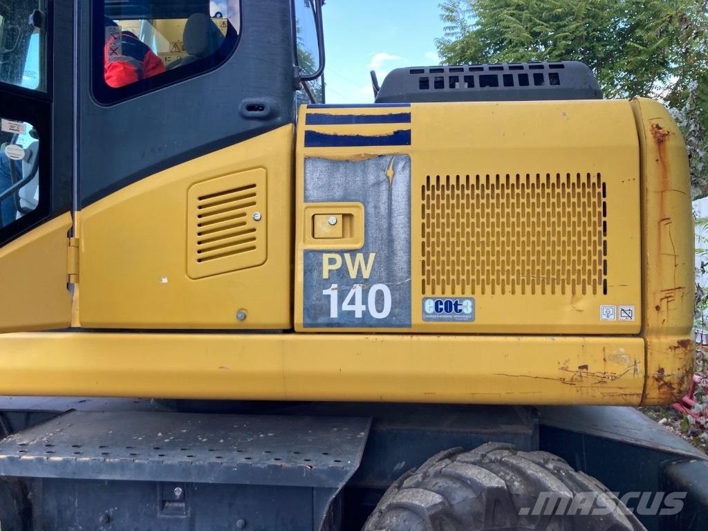Komatsu PW 140-7 Wheeled excavators