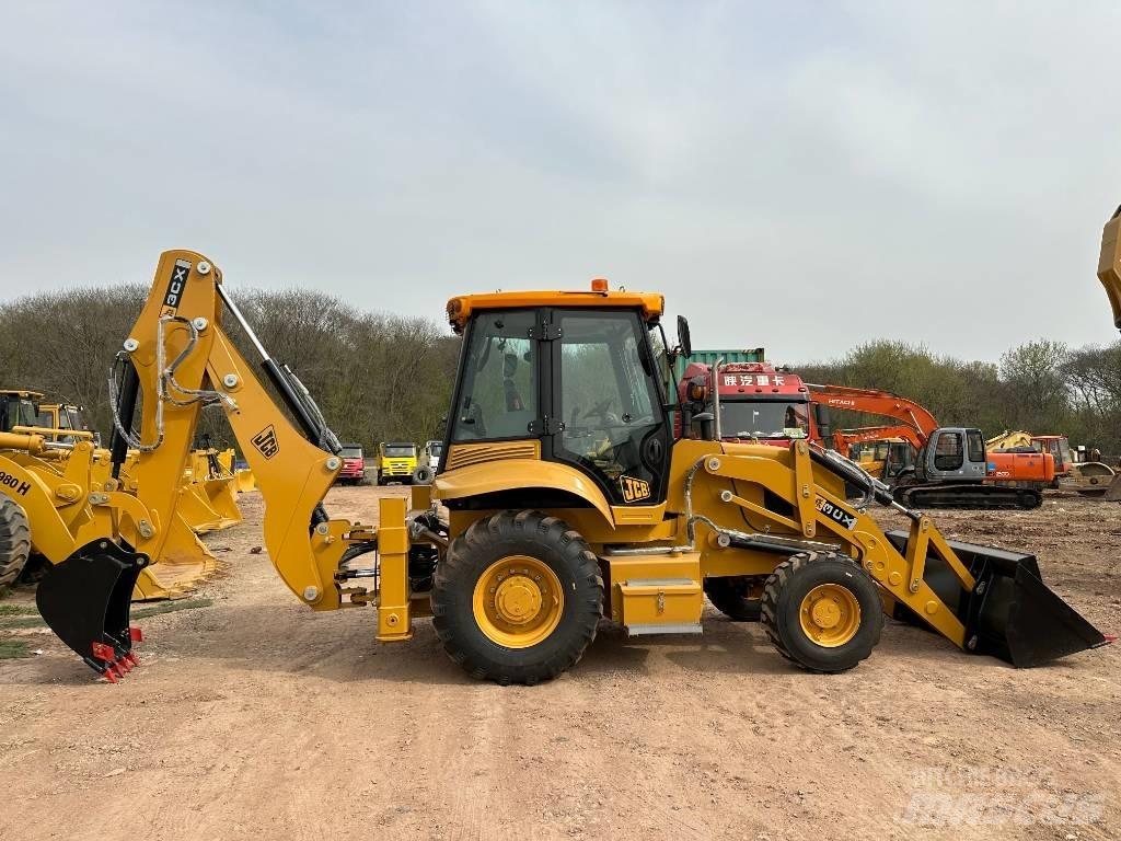 JCB 3CX Backhoe loaders