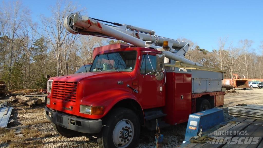 International 4700 Truck & Van mounted aerial platforms