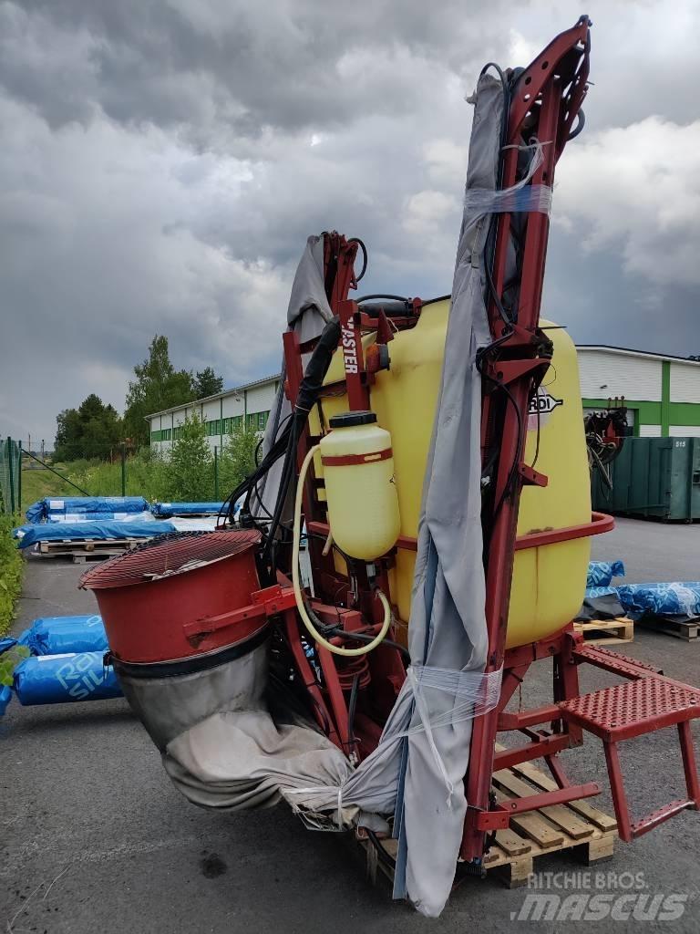 Hardi Master Twin Mounted sprayers