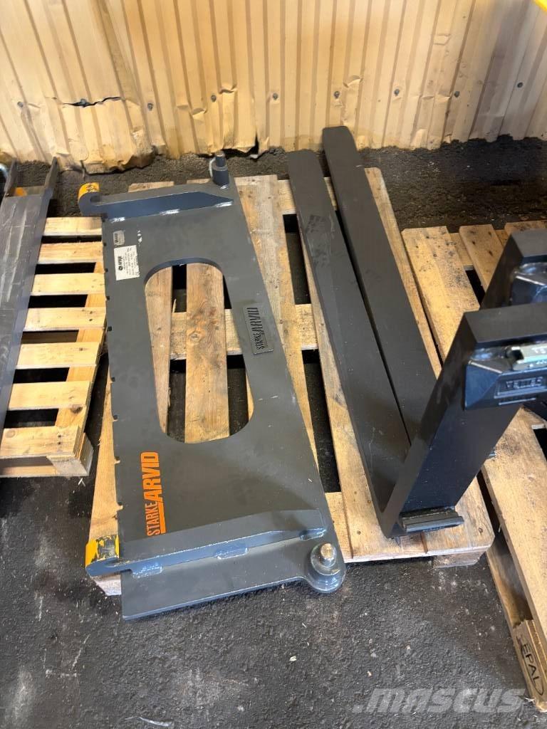 Norje Pallgafflar Compact tractor attachments