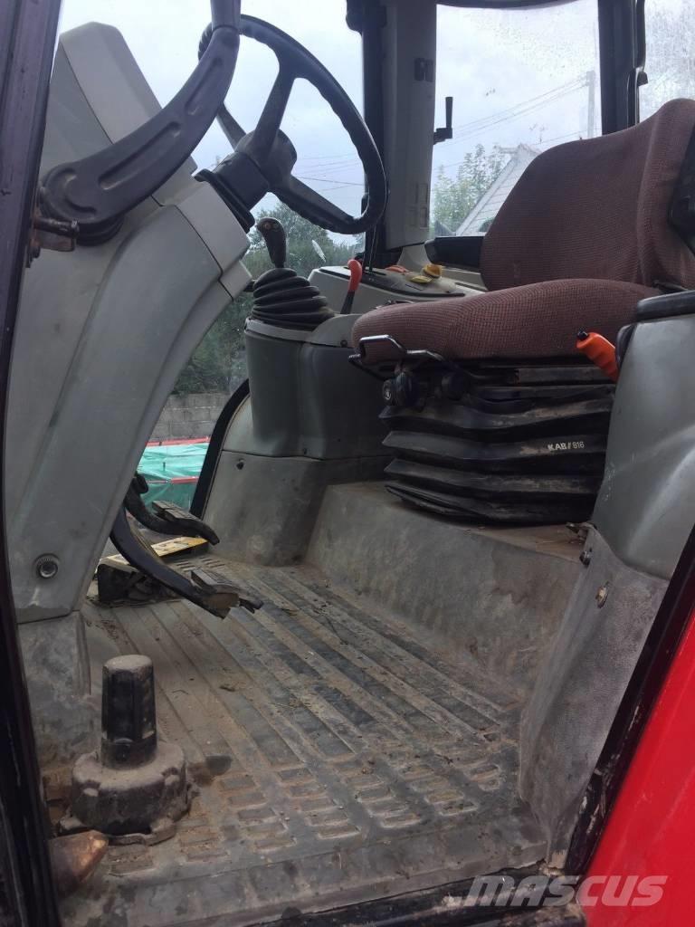 Massey Ferguson 5465 Tractors