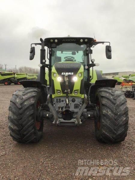 CLAAS AXION 810 Tractors
