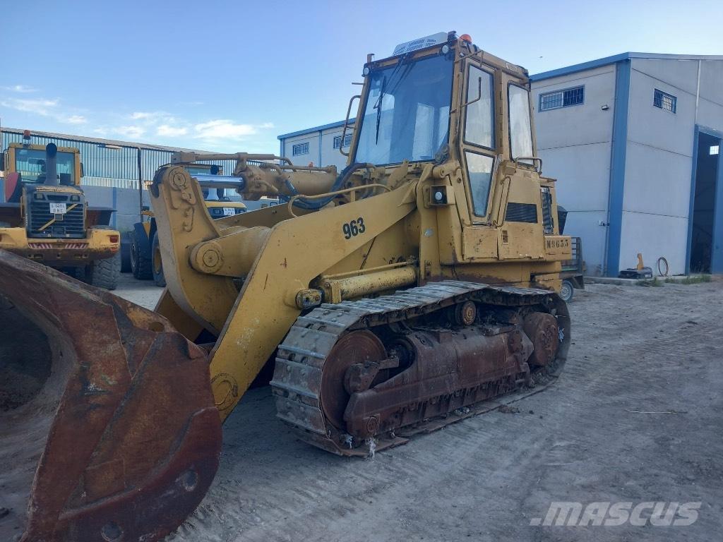 CAT 963 Crawler loaders