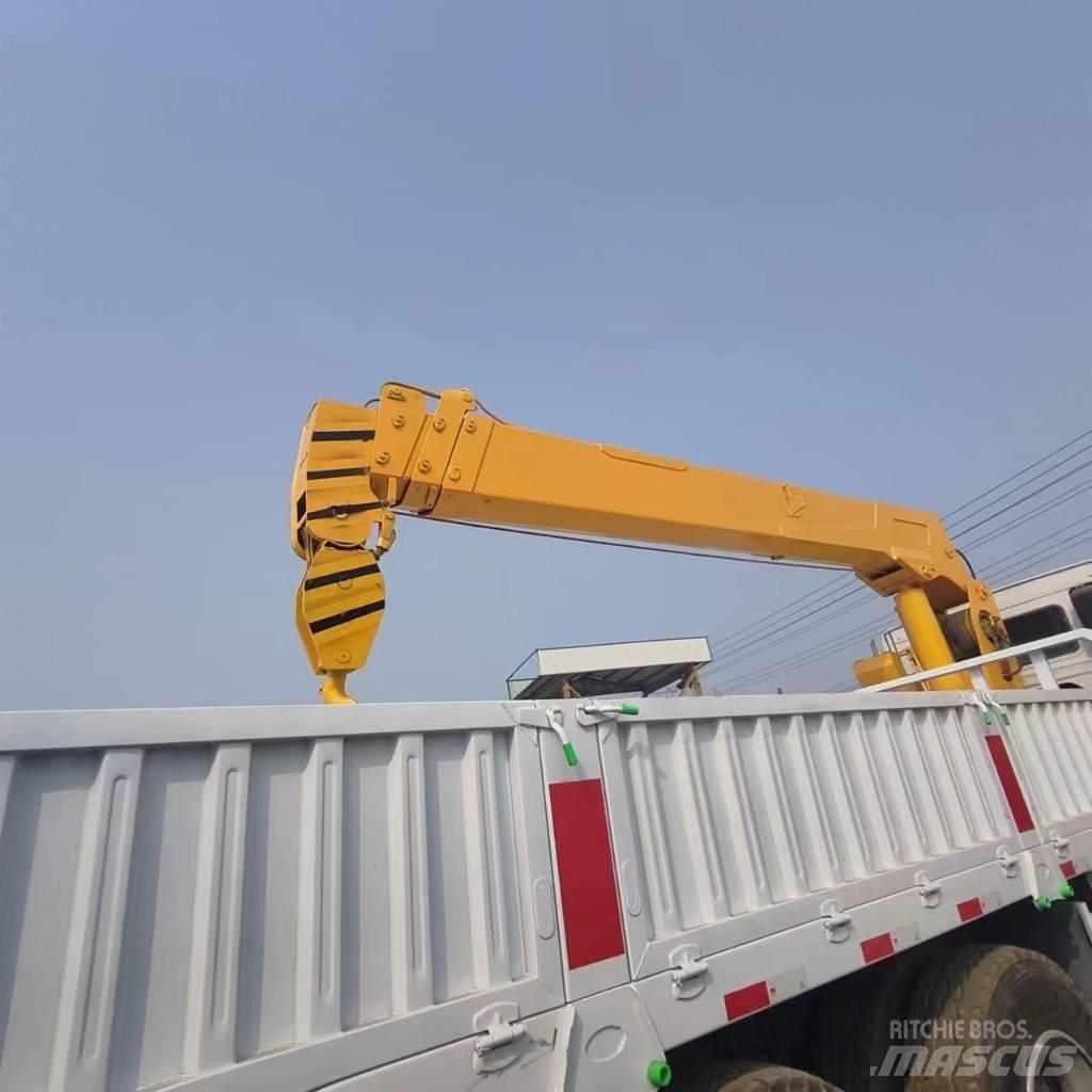 Howo 371 6x4 Crane trucks