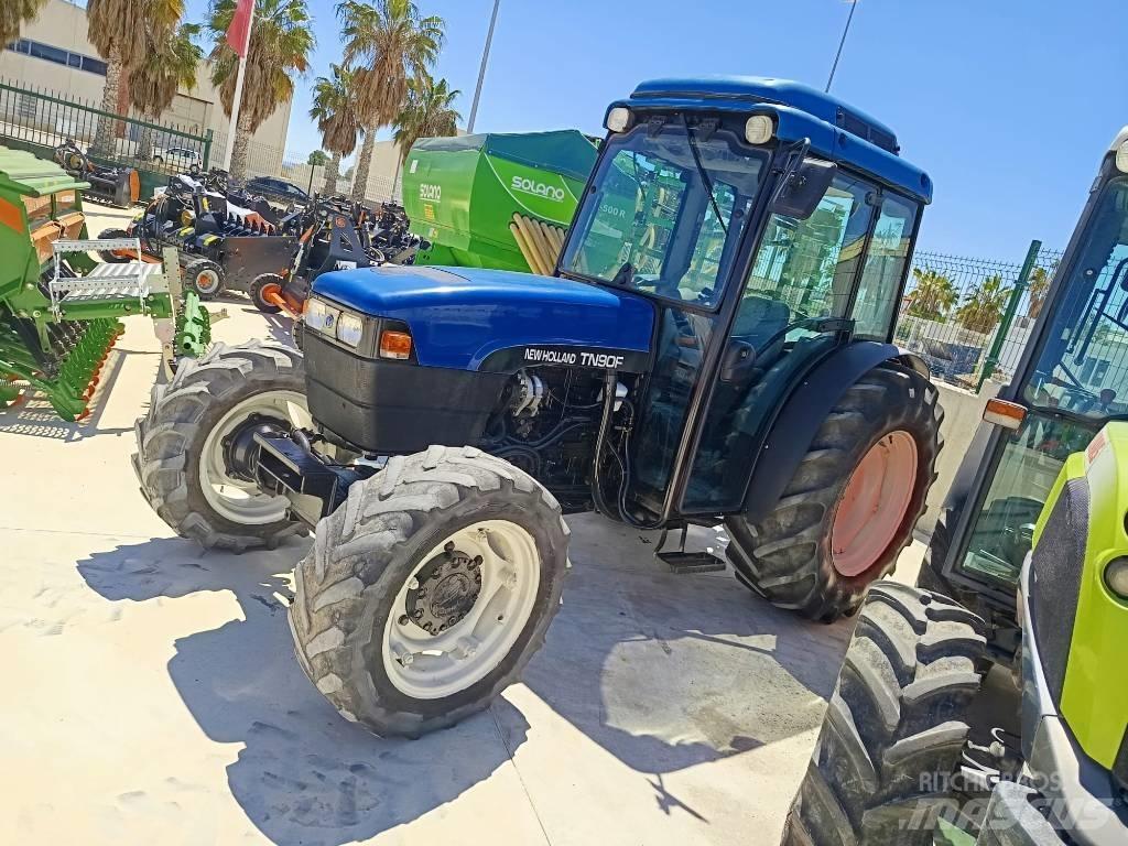 New Holland TN90FC Tractors