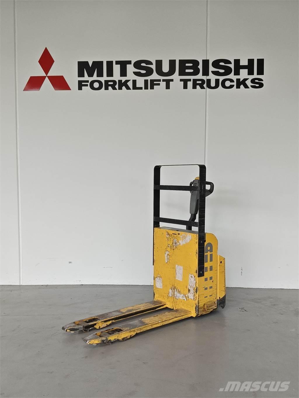 Atlet PLL180 Pedestrian stacker
