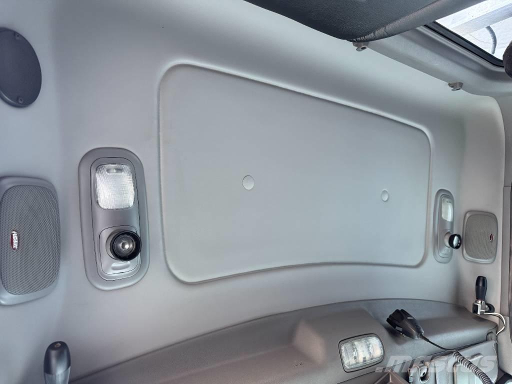 Peterbilt 367 Tractor Units