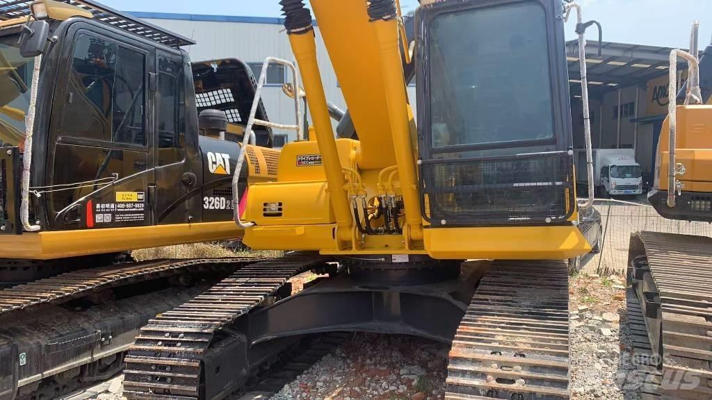 Komatsu PC 200 Crawler excavators