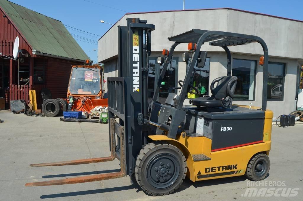 Detank FB30 Electric forklift trucks